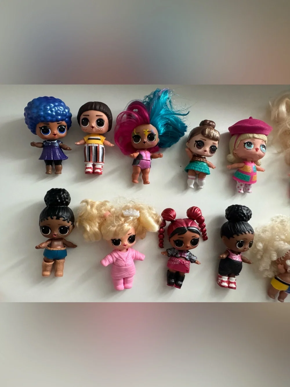 L.O.L. Surprise! 28+ Assorted Dolls, Pets, Babies and Accessories.